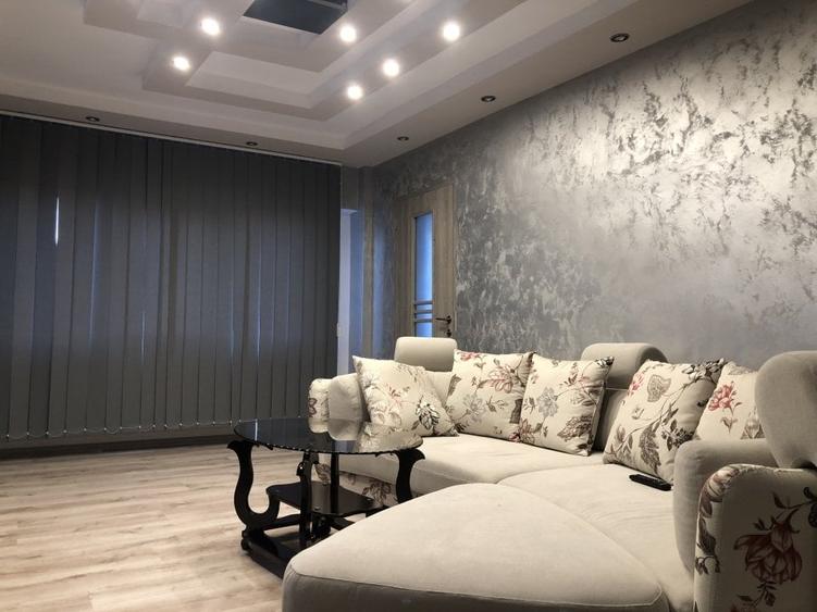 Apartament cu 3 camere decomandat, mobilat în Central