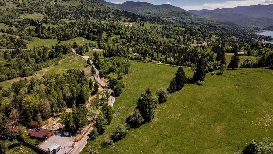 Teren de 7200 mp, în Colibița
