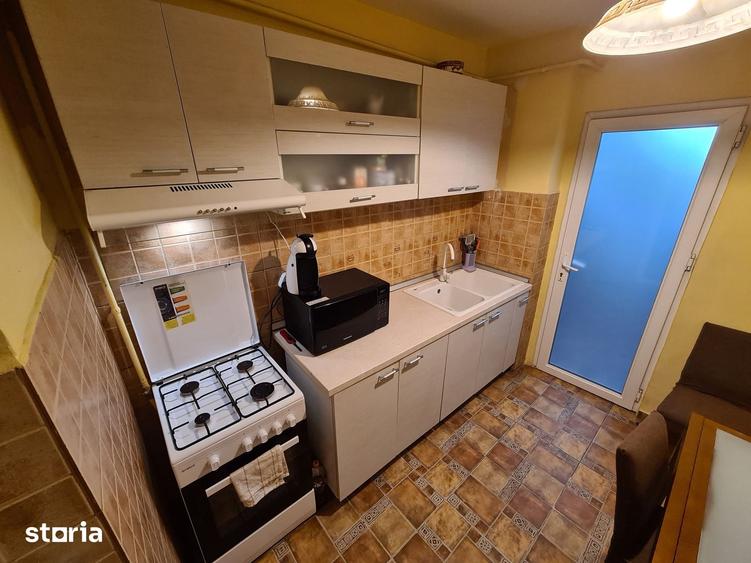 Apartament cu 3 camere decomandat în Galata