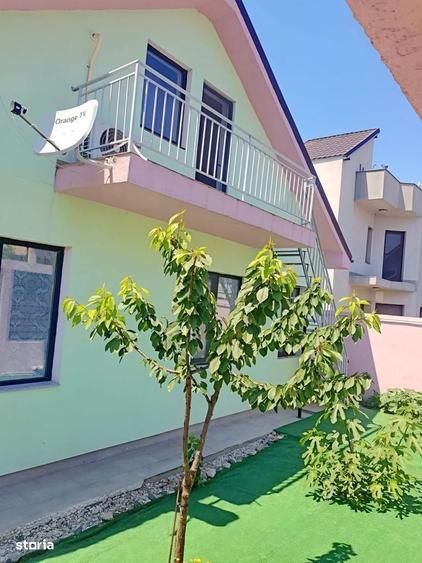 Casă cu 4 camere în Lumina