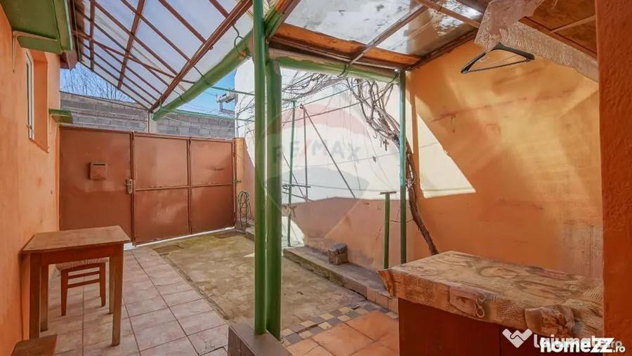 Casă cu 3 camere cu Teren 112 Mp în Schei