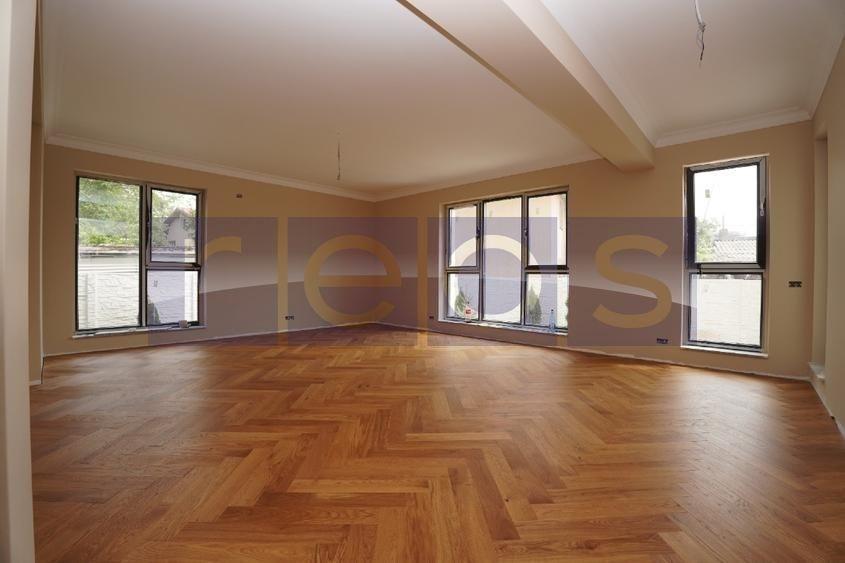 Apartament cu 3 camere decomandat în Aviației