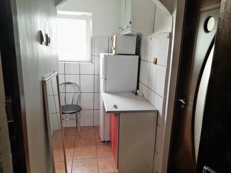 Garsonieră decomandată în 6 Vânători