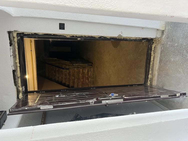 Garsonieră decomandată în Coman