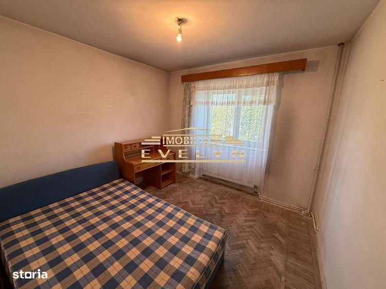 Apartament cu 3 camere decomandat în Central