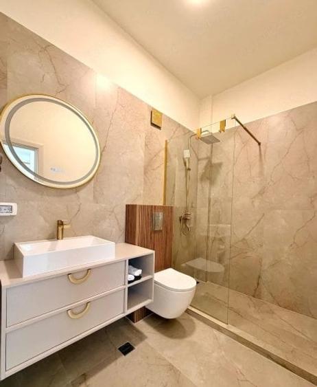 Apartament cu 2 camere decomandat, mobilat în Băneasa