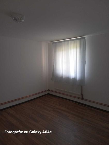 Casă cu 4 camere decomandat în Slănic