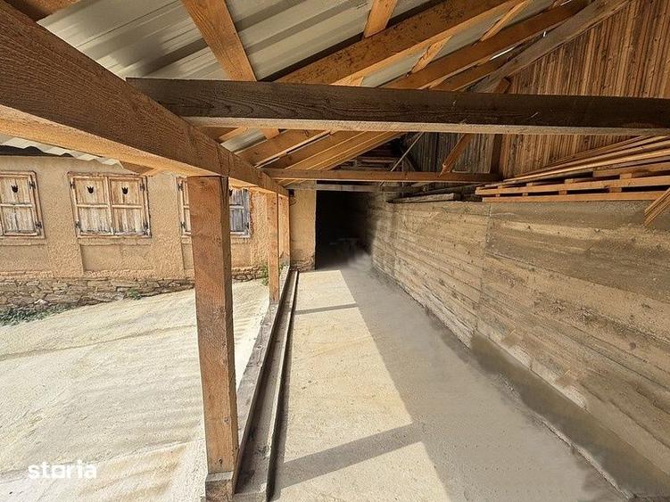 Casă cu 3 camere cu Teren 87271 Mp în Săsciori