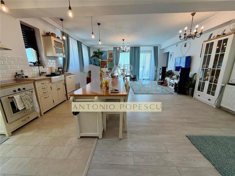 Apartament cu 3 camere decomandat, mobilat în Ultracentral