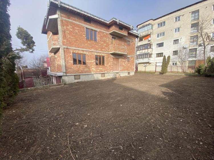 Casă cu 4 camere în Fălticeni