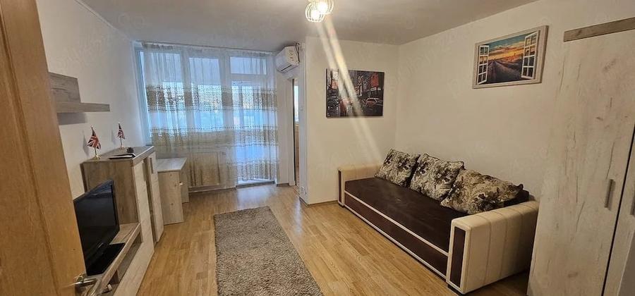Garsonieră semidecomandată în Central