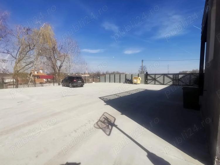 Spațiu comercial, de 900 mp, în Albota