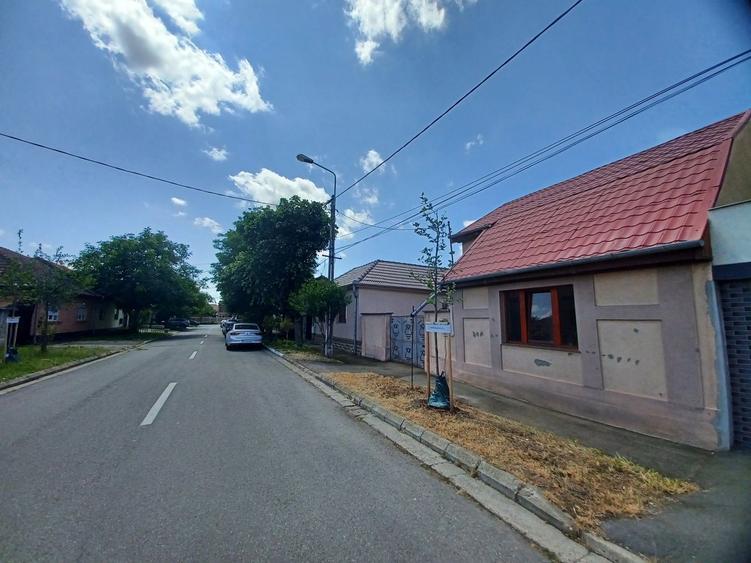 Casă individuală cu 3 camere cu Canalizare în Cantemir