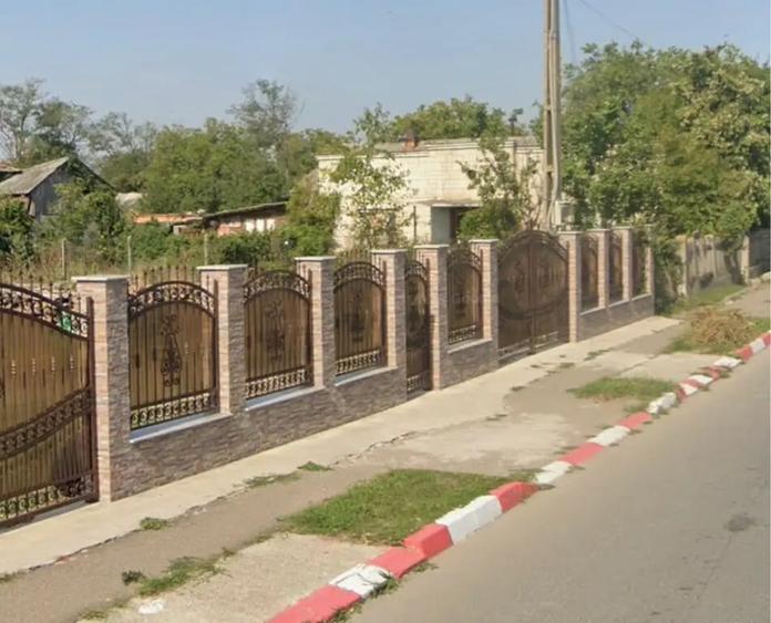 Teren de 3200 mp, în Central