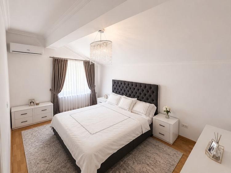 Casă cu 4 camere cu Teren 330 Mp în Central