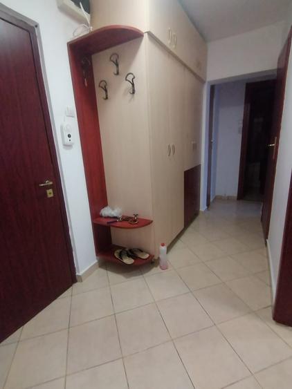 Apartament cu 2 camere decomandat în Obor
