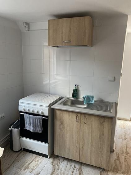 Garsonieră decomandată în Central