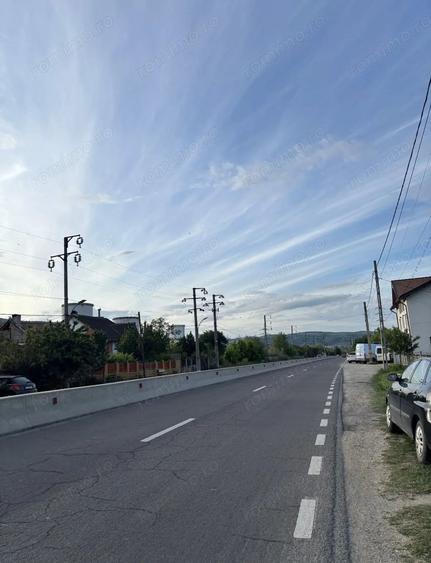 Teren de 1000 mp, în Halânga