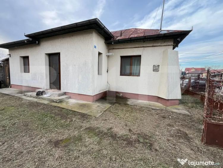 Casă cu 3 camere cu Teren 2638 Mp în Central