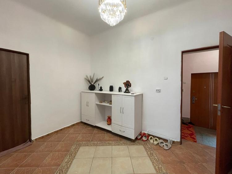 Casă cu 3 camere cu Teren 190 Mp în Muncitoresc