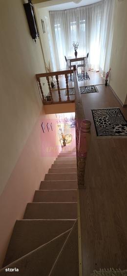 Casă cu 3 camere cu Teren 340 Mp în Poiana
