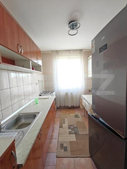 Apartament cu 2 camere semidecomandat, mobilat în Calea București