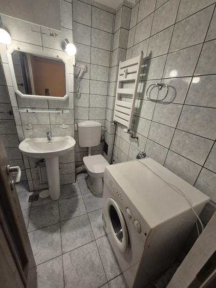 Apartament cu 2 camere decomandat în 1 Mai