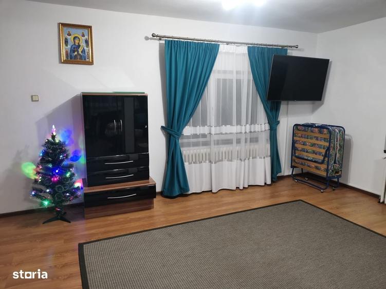 Casă cu 4 camere cu Teren 1000 Mp în Comarnic