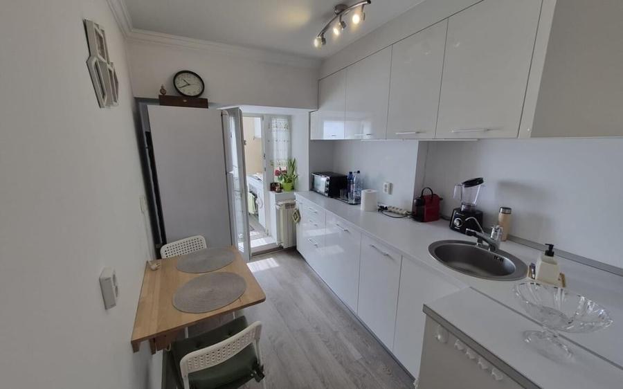 Apartament cu 3 camere decomandat în Alba Iulia