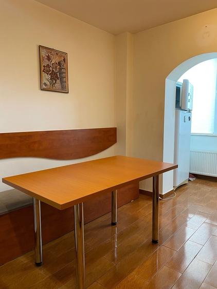 Apartament cu 2 camere decomandat în Popa Șapcă