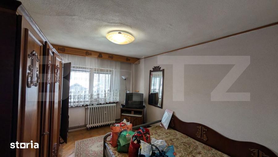 Apartament cu 3 camere decomandat în Sud