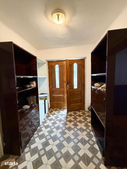 Casă cu 4 camere cu Teren 133 Mp în Lupeni