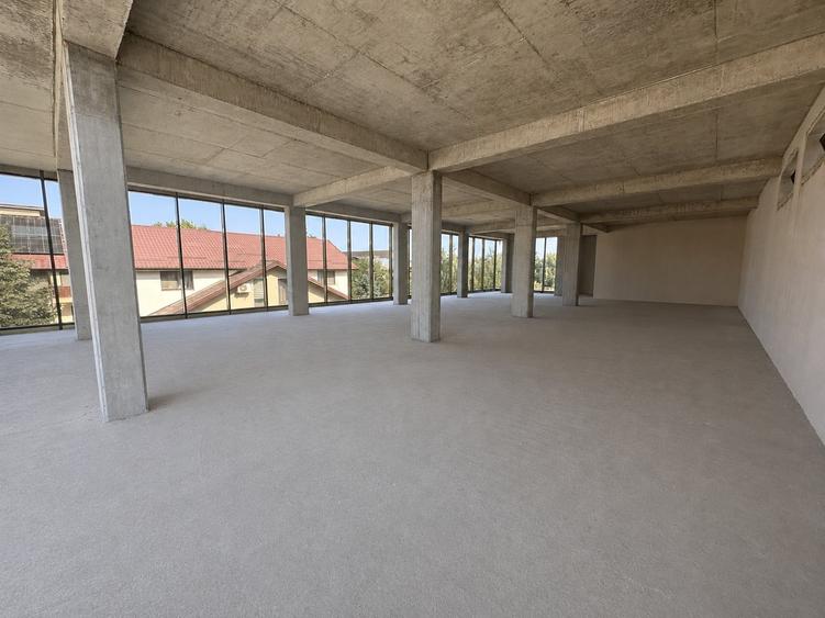 Spațiu comercial, de 235 mp, în Bragadiru