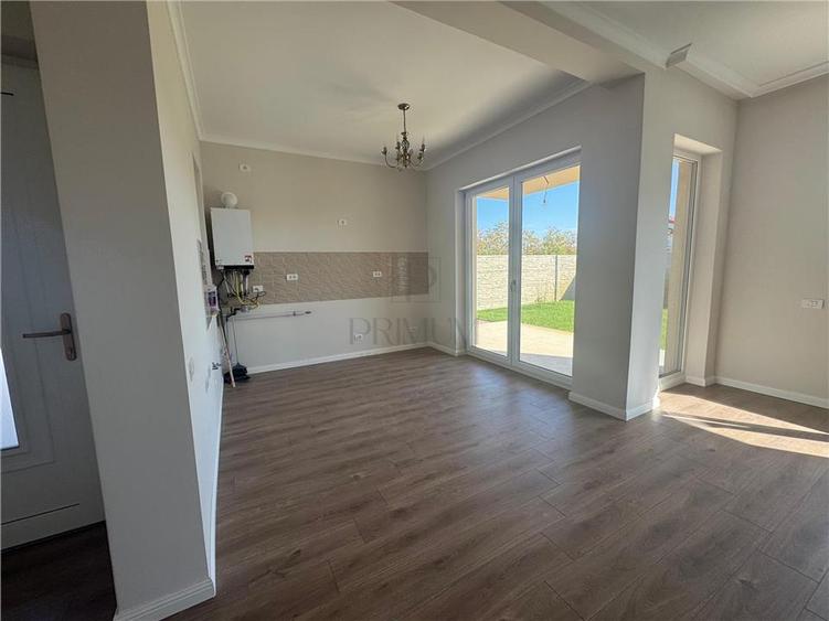 Duplex cu 3 camere cu Teren 320 Mp în Moșnița Nouă