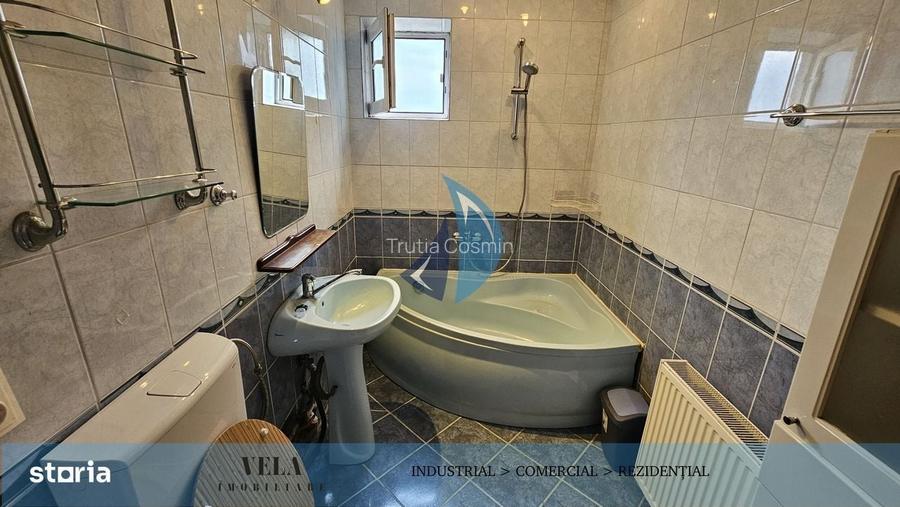 Apartament 3 camere, Cornisa