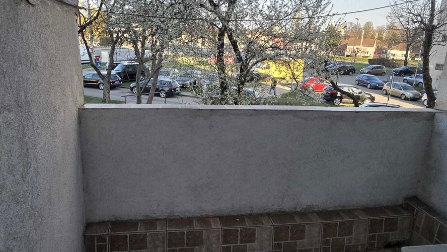 Garsonieră decomandată în Burdea
