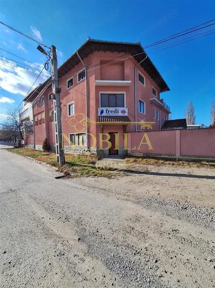 Casă cu 4 camere cu Teren 1100 Mp în Est