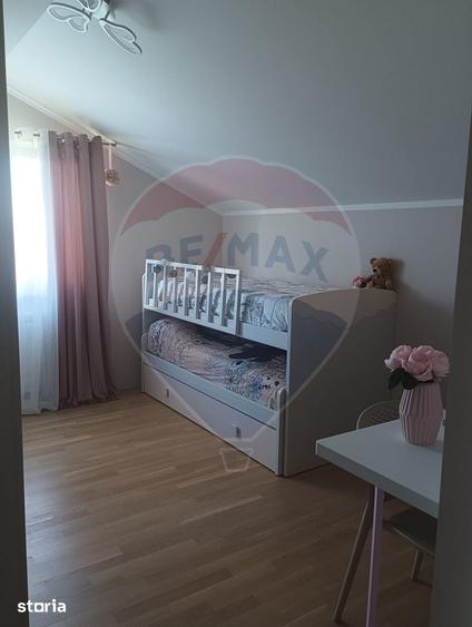 Casă cu 3 camere cu Teren 878 Mp în Central