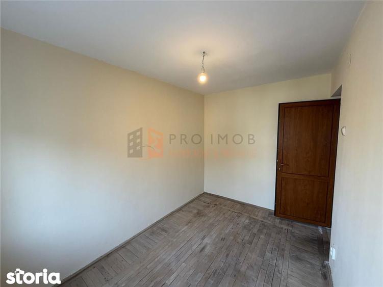 Apartament 3 camere cf 2 decomandat Zona Micro 14 - 6
