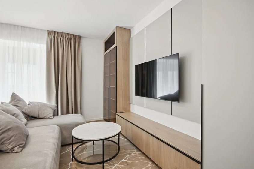 Apartament cu 2 camere decomandat în Pipera