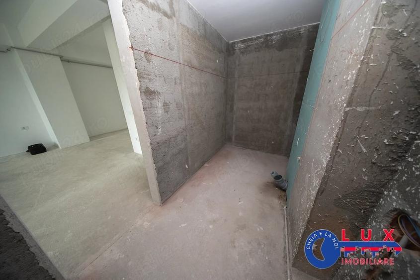 Apartament cu 2 camere decomandat în E3