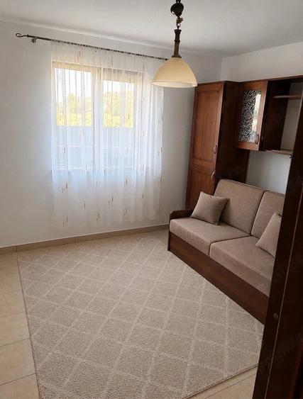 Casă cu 4 camere cu Teren 500 Mp în Central