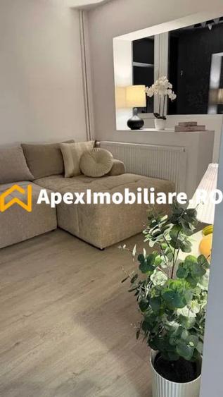Apartament cu 4 camere semidecomandat în Central