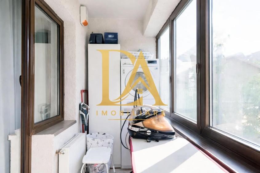 Apartament cu 3 camere semidecomandat în Străulești
