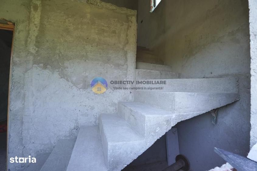 Casă cu 3 camere cu Teren 600 Mp în Dumbrava
