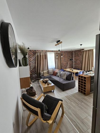 Apartament cu 3 camere semidecomandat, mobilat în Mănăștur