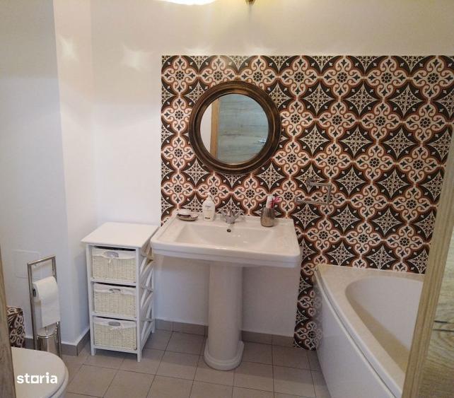 Apartament cu 3 camere, mobilat în Băneasa