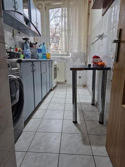 Garsonieră decomandată în Brâncoveanu