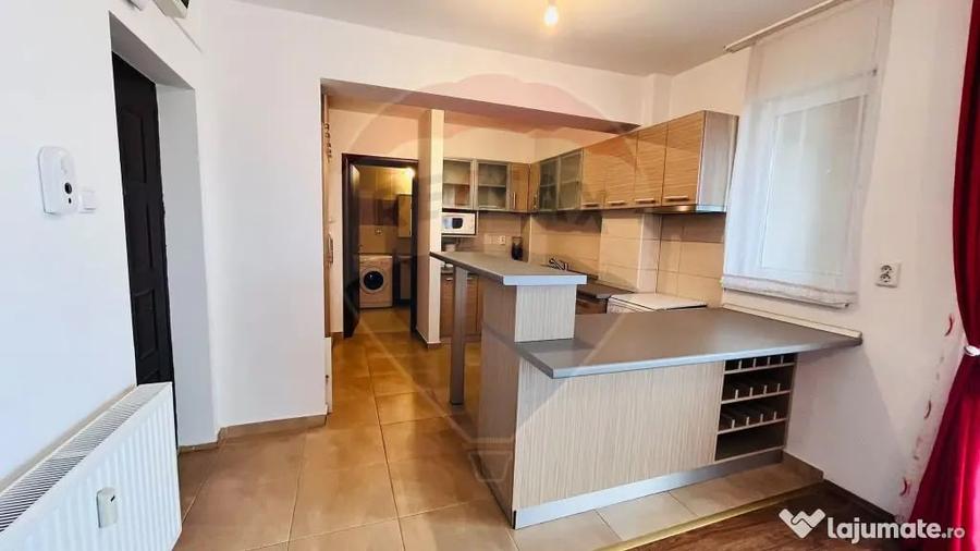 Apartament cu 3 camere decomandat în Nufărul