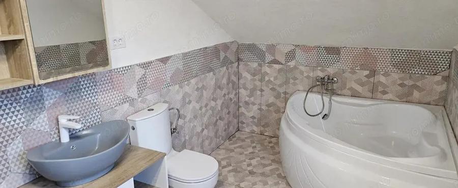 Casă cu 4 camere cu Teren 480 Mp în Est